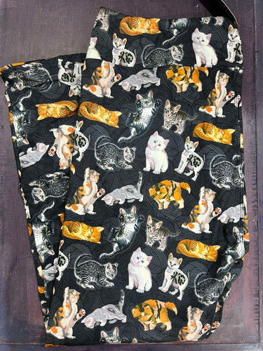 Cats on Yarn Leggings