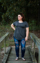 Load image into Gallery viewer, DISTRESSED STRETCH PATCH DENIM
