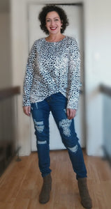 DISTRESSED STRETCH PATCH DENIM