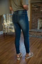 Load image into Gallery viewer, DISTRESSED STRETCH PATCH DENIM