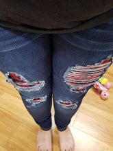 Load image into Gallery viewer, DISTRESSED STRETCH PATCH DENIM