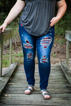 Load image into Gallery viewer, DISTRESSED STRETCH PATCH DENIM