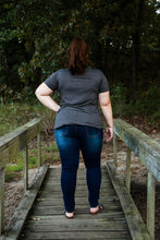 Load image into Gallery viewer, DISTRESSED STRETCH PATCH DENIM