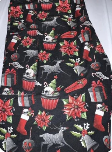 Creepy Christmas Pocket Leggings